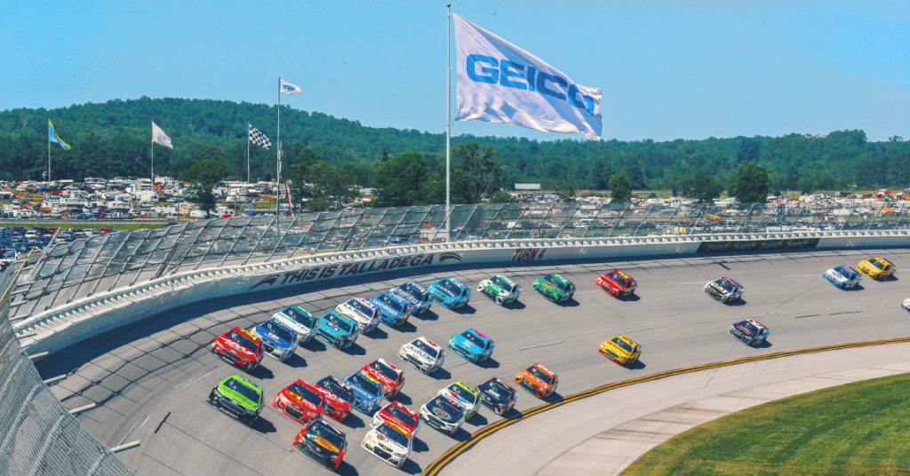 Trek Paling Ekstrem di Nascar